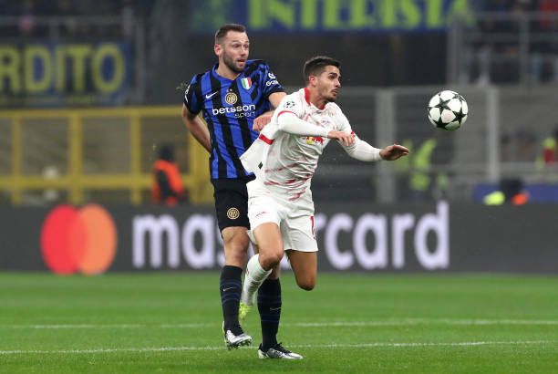 不仅为球队 不仅为球队